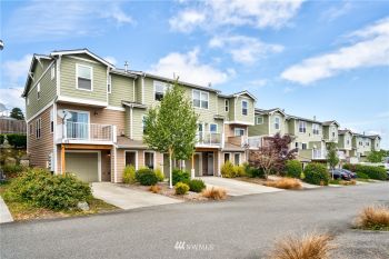 1890 SW Scenic Heights Street #C2, Oak Harbor, WA 98277
