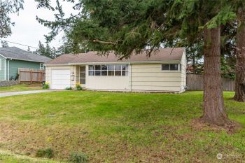 1281 NE 5th Avenue , Oak Harbor, WA 98277
