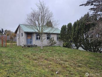 2418 Chase Street , Port Angeles, WA 98362