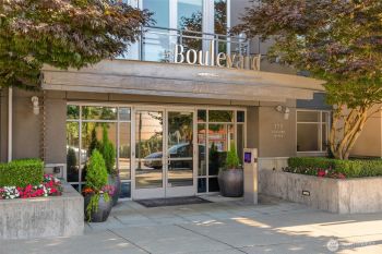 375 Kirkland Avenue #327, Kirkland, WA 98033
