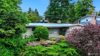 2836 SW 111th Place , Seattle, WA 98146