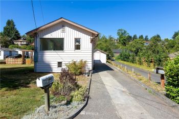 2431 Snyder Avenue , Bremerton, WA 98312-2919