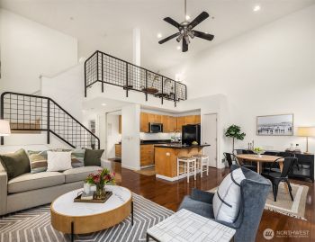 2324 1st Avenue #202, Seattle, WA 98121