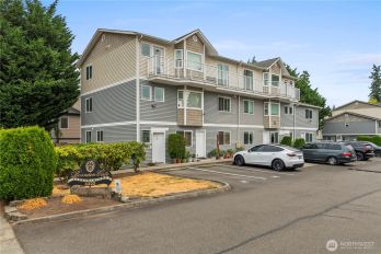 3322 148th Street SW #E4, Lynnwood, WA 98087