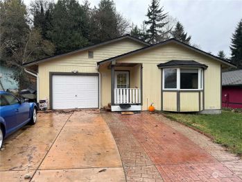 6123 NE Center Street , Suquamish, WA 98392