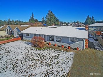326 Camaloch Drive , Camano Island, WA 98282