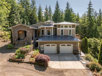 114 Howard Heights Road , Sequim, WA 98382