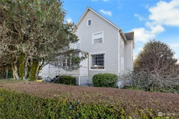 704 M Street , Hoquiam, WA 98550