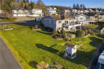 295 Grandview Avenue , Camano Island, WA 98282