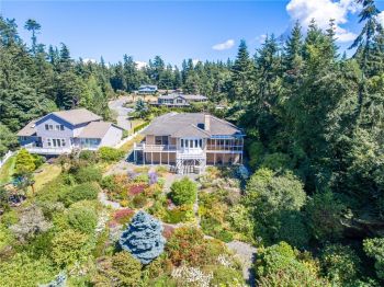 804 Holbeck Drive , Camano Island, WA 98282