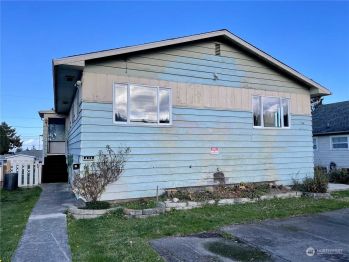 411 E Lopez Ave , Port Angeles, WA 98362