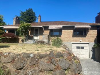 4916 24th Place S, Seattle, WA 98108