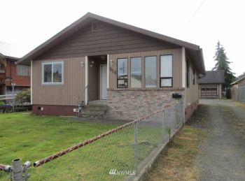 915 First Street , Hoquiam, WA 98550