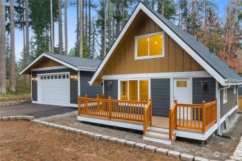 17614 Loop Lane SE, Yelm, WA 98597