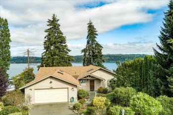 1420 Coachman Court , Freeland, WA 98249