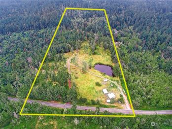 252 W Mountain View Road , Camano Island, WA 98282