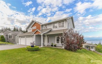 1129 Rolling Drive , Camano Island, WA 98282