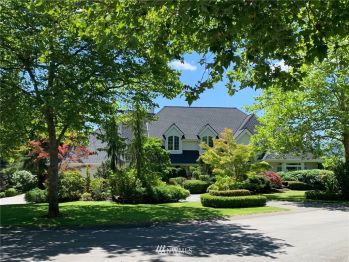 19537 SE 24th Place , Sammamish, WA 98075