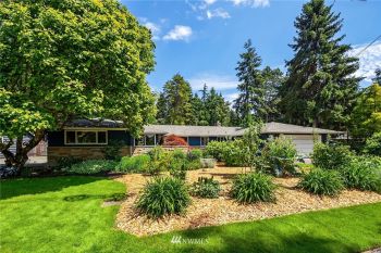 10316 44th Avenue NE, Seattle, WA 98125
