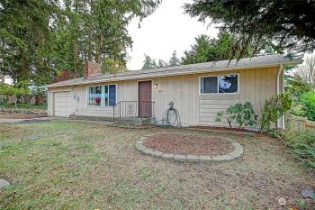1841 NE 7th Avenue , Oak Harbor, WA 98277