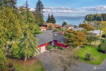 6732 NE McKinstry St. , Suquamish, WA 98392