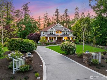 9717 Sunny Hill Circle , Bainbridge Island, WA 98110