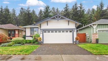 8201 Bainbridge Loop NE, Lacey, WA 98516