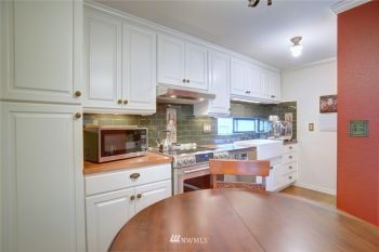 1756 NW 57th Street #5, Seattle, WA 98107