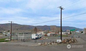 768 SW Section Avenue , Quincy, WA 98848