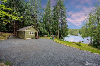 1028 S Lake Roesiger Road , Snohomish, WA 98290