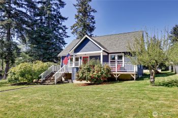 11028 NE West Kingston Road , Kingston, WA 98346