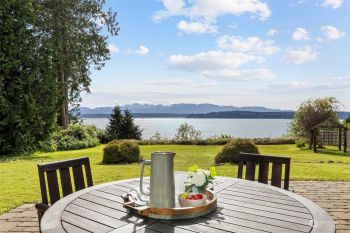 33681 Hood Canal Drive NE, Kingston, WA 98346