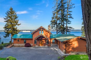 21718 President Point Road NE, Kingston, WA 98346