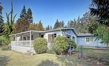1427 Lakewood Drive , Camano Island, WA 98282