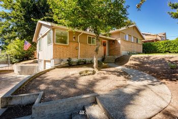 7102 98th Street Ct E, Puyallup, WA 98373