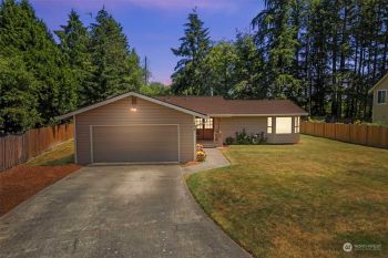 828 Livingston Street NE, Lacey, WA 98516-3653