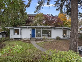 15279 Densmore Avenue N, Shoreline, WA 98133