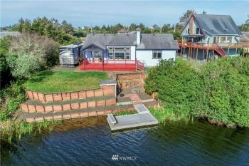 347 Geoduck Loop SW, Ocean Shores, WA 98569