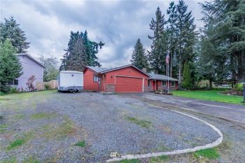 15725 93rd Avenue E, Puyallup, WA 98375
