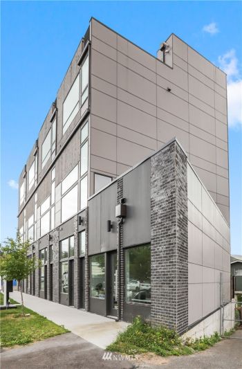 2463 S College Street , Seattle, WA 98144
