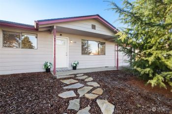 419 W Hemlock Street , Sequim, WA 98382