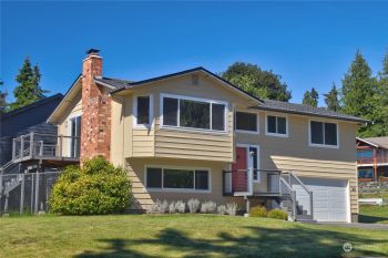 361 Grandview Avenue , Camano Island, WA 98282