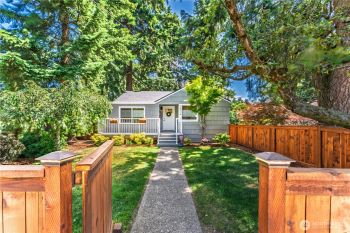 16718 Linden Avenue N, Shoreline, WA 98133-5321