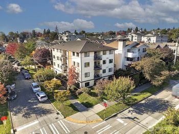 1400 NW 60th Street #101, Seattle, WA 98107
