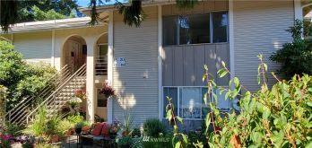 17108 NE 45th Street #20, Redmond, WA 98052