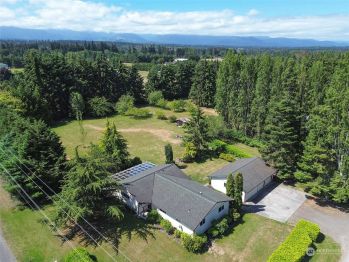 303 Gunn Road , Port Angeles, WA 98362