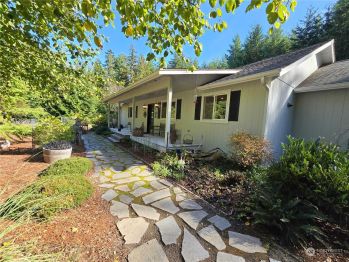 152 Buck Loop Road , Sequim, WA 98382
