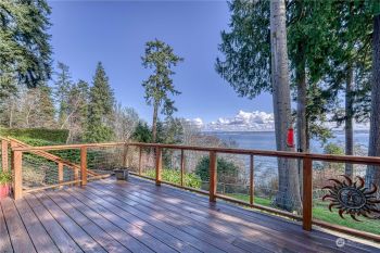 23586 Jefferson Point Road , Kingston, WA 98346