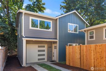 8228 Meridian Avenue N, Seattle, WA 98103