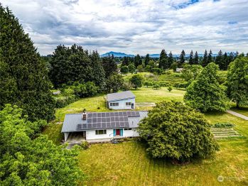 8121 Riverview Road , Snohomish, WA 98290-5887